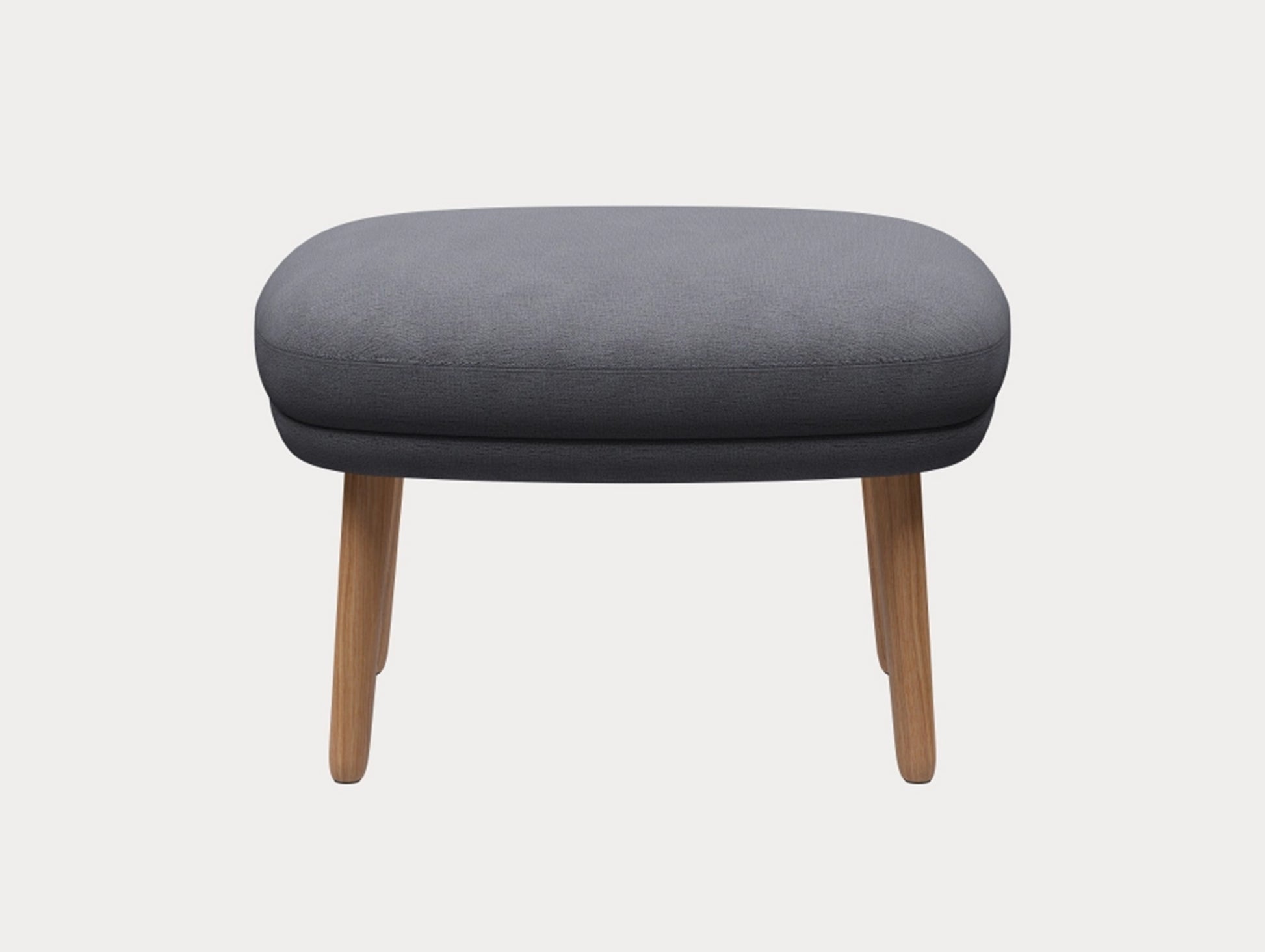 Fri Ottoman by Fritz Hansen - JH15 / 
Outside: Christianshavn 1171 / Seat: Christianshavn 1171