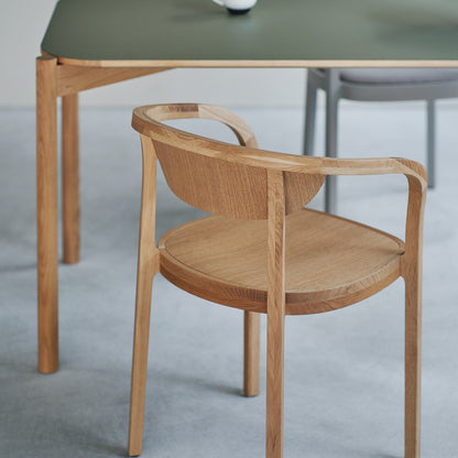 Castor Table by Karimoku New Standard