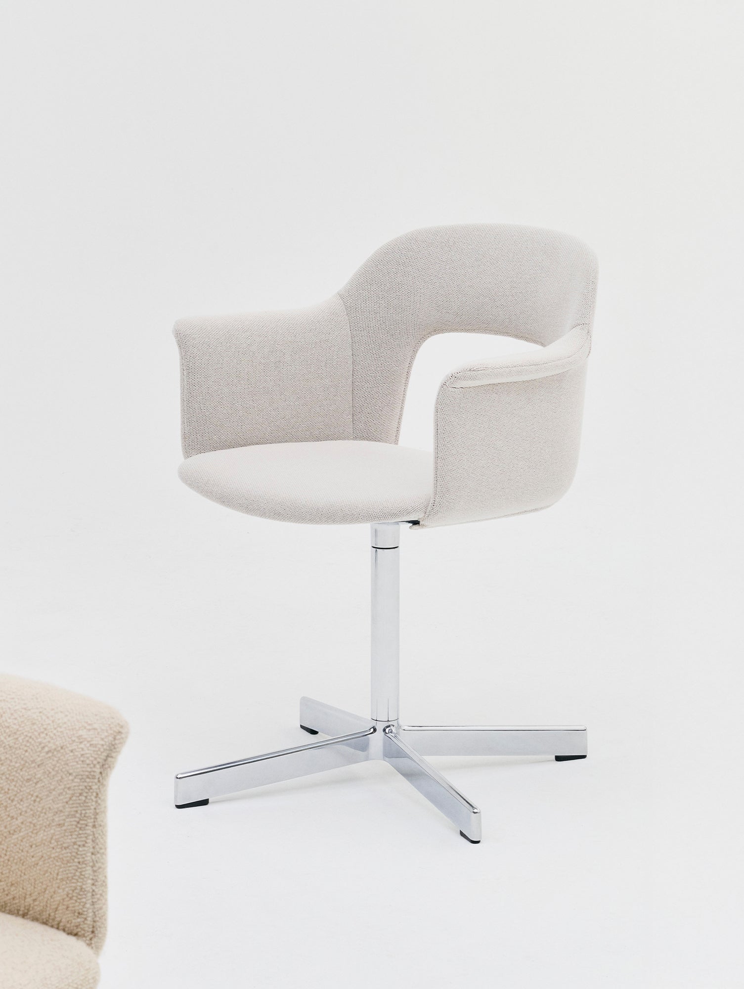 Layout Armchair 234 - Swivel Base by HAY  