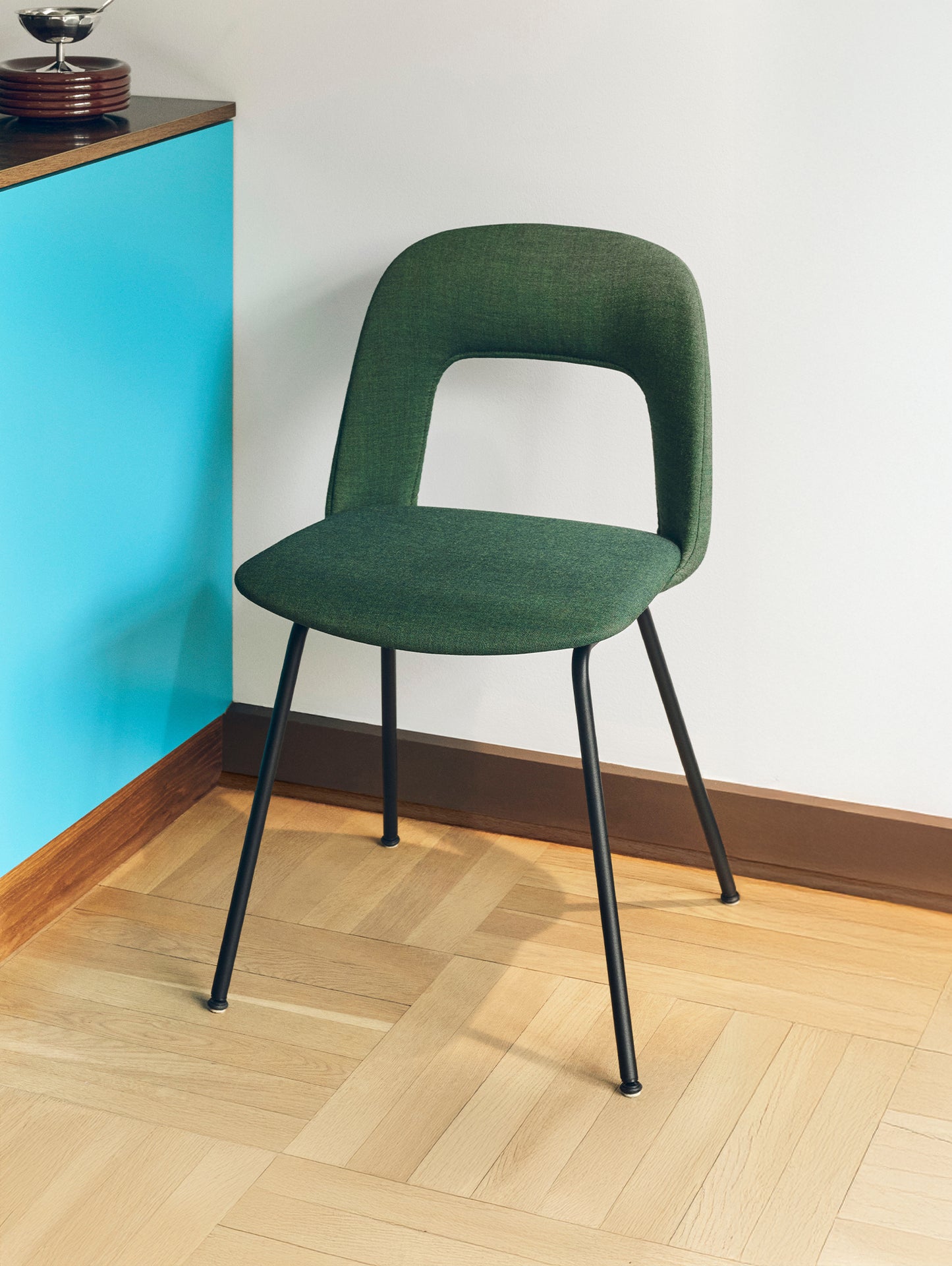 Layout Chair Upholstered - Metal Base by HAY - Remix 3 982
