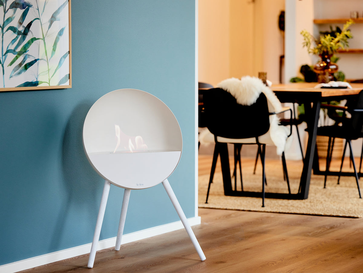 Le Feu Eye Fireplace with White Body, White Top, White Front and White Oak Base