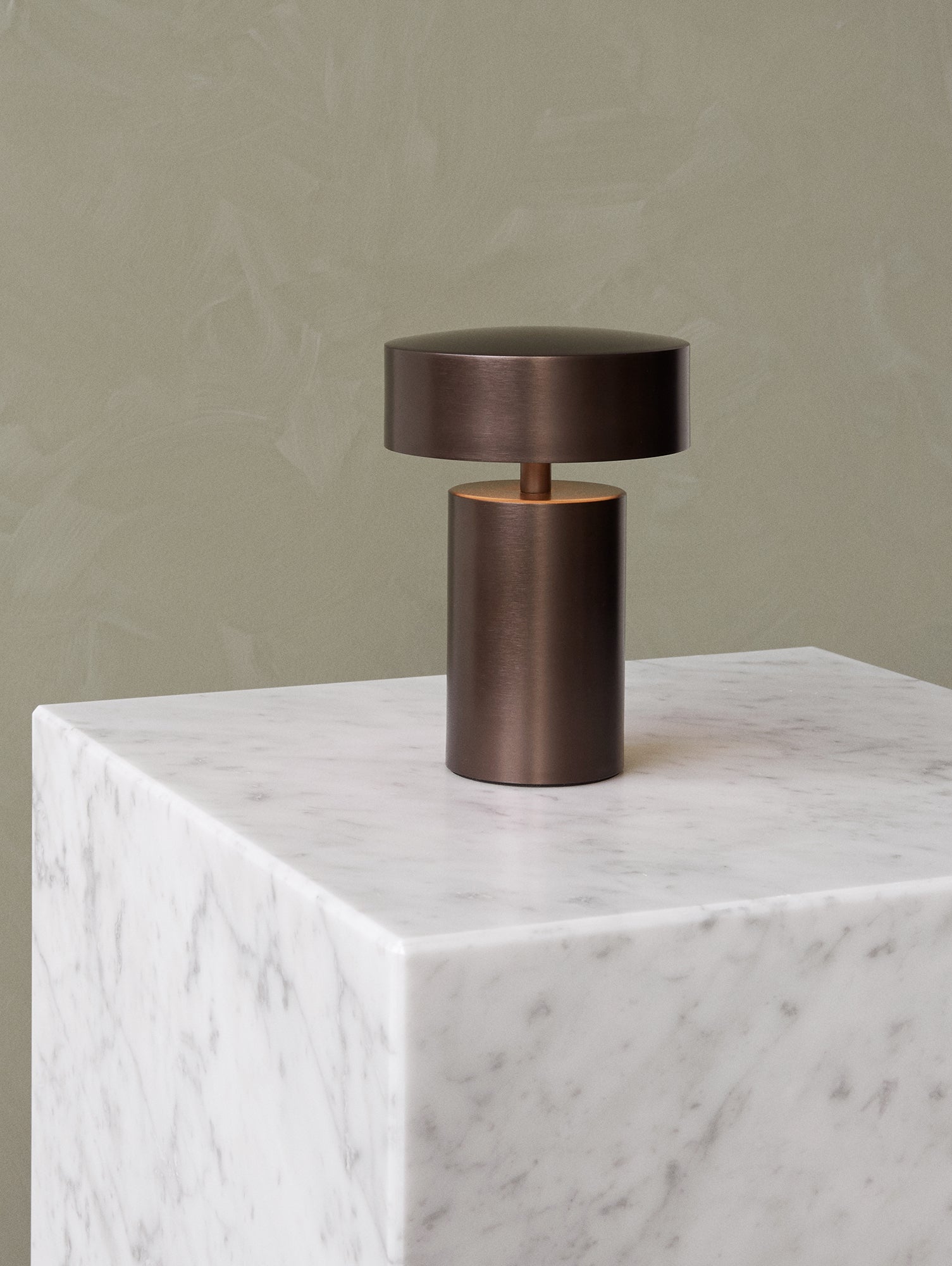 Column Portable Table Lamp by Audo Copenhagen - Bronze