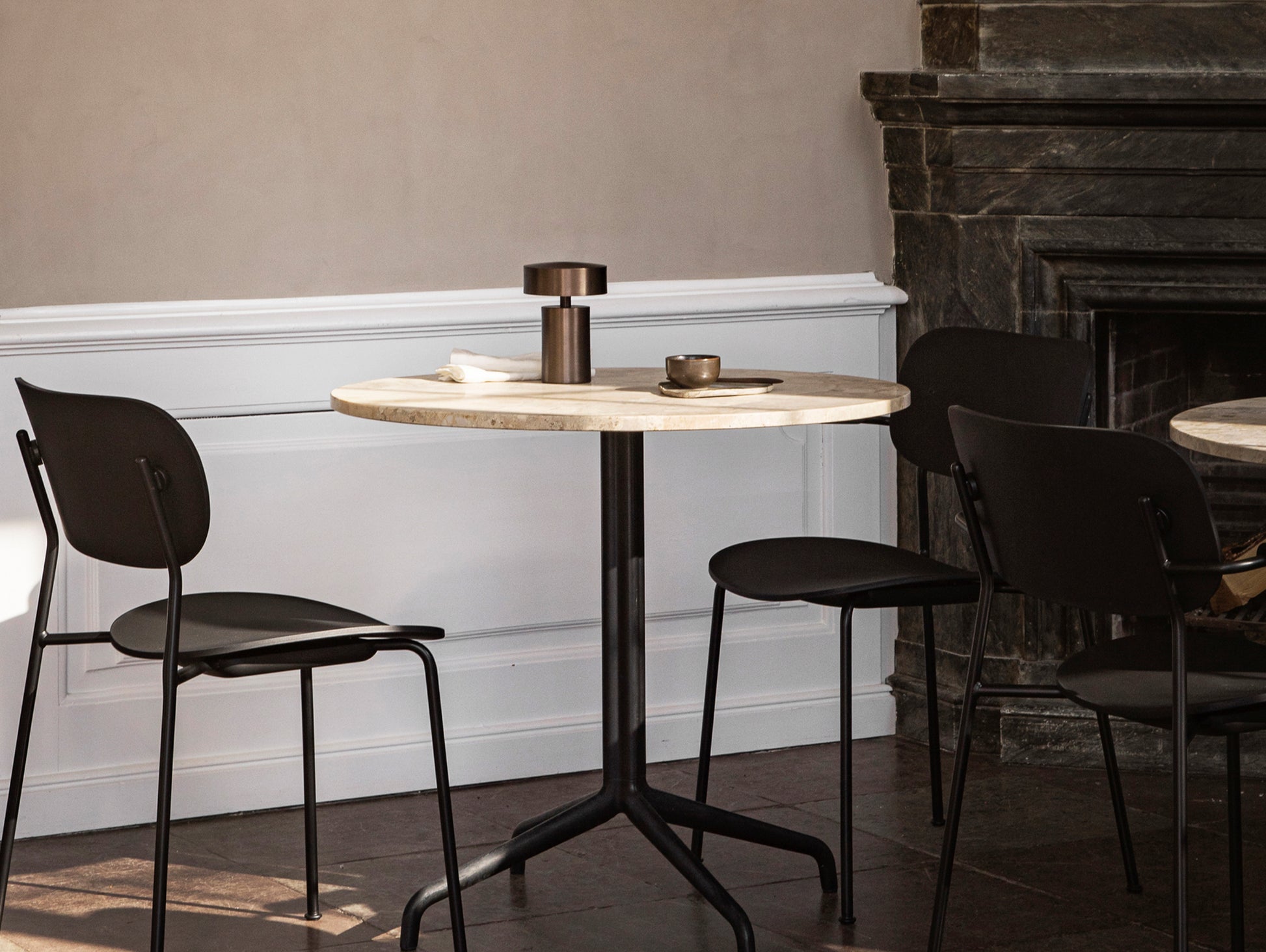 Column Portable Table Lamp by Audo Copenhagen - Bronze
