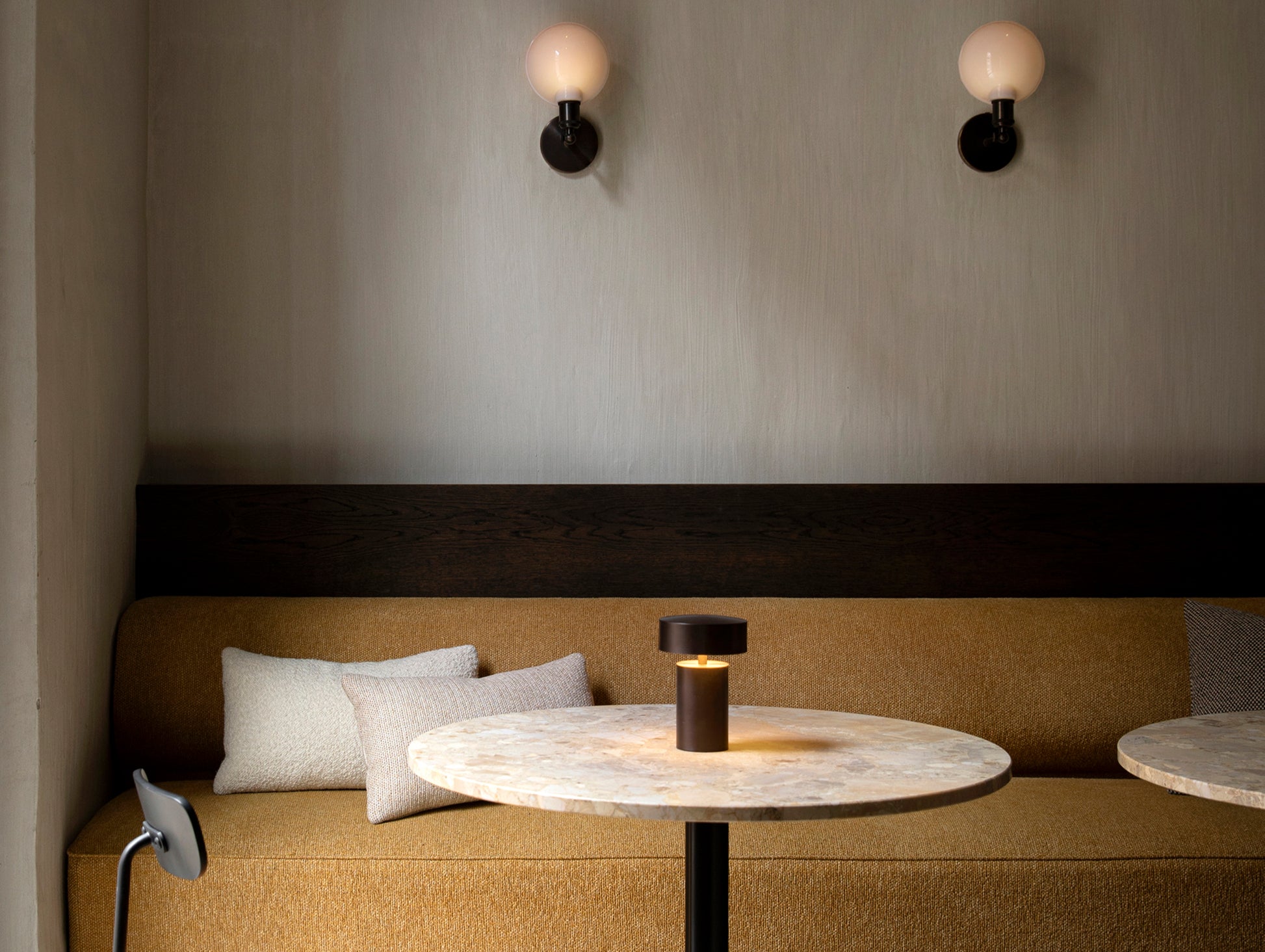 Column Portable Table Lamp by Audo Copenhagen - Bronze