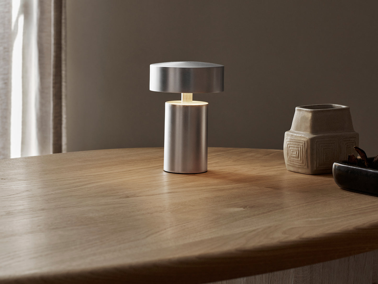 Column Portable Table Lamp by Audo Copenhagen - Aluminium