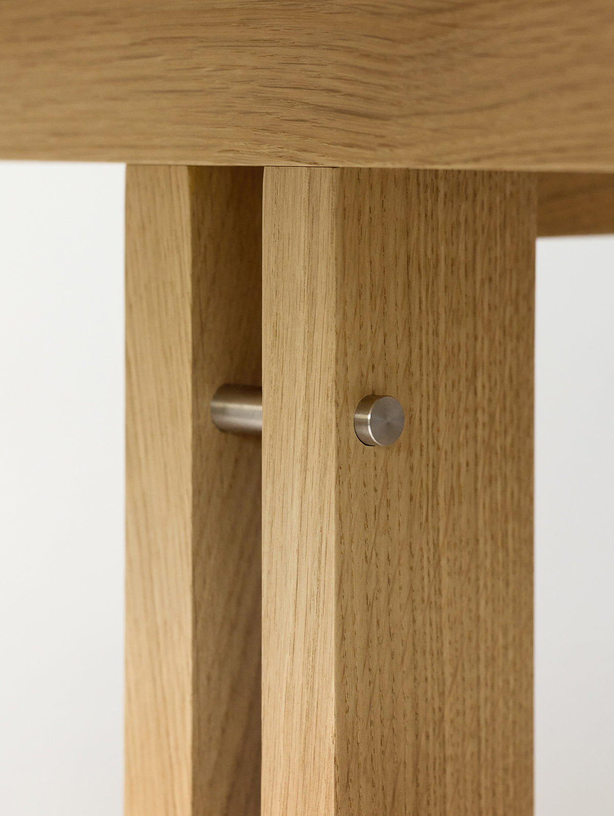 KUMU Dining Table by Moebe 