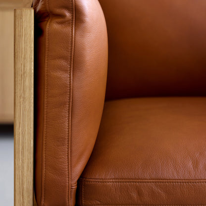 Moebe Lounge Chair by Moebe - Oak Frame / Cognac Leather