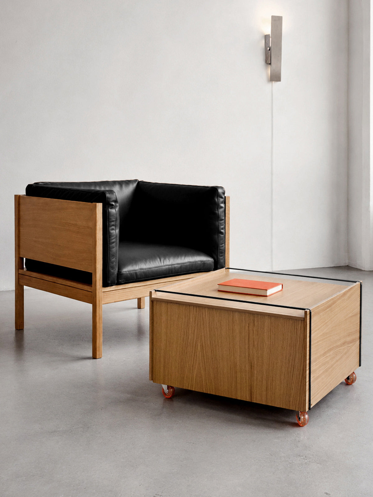 Storage Chest by Moebe - Oak / Black