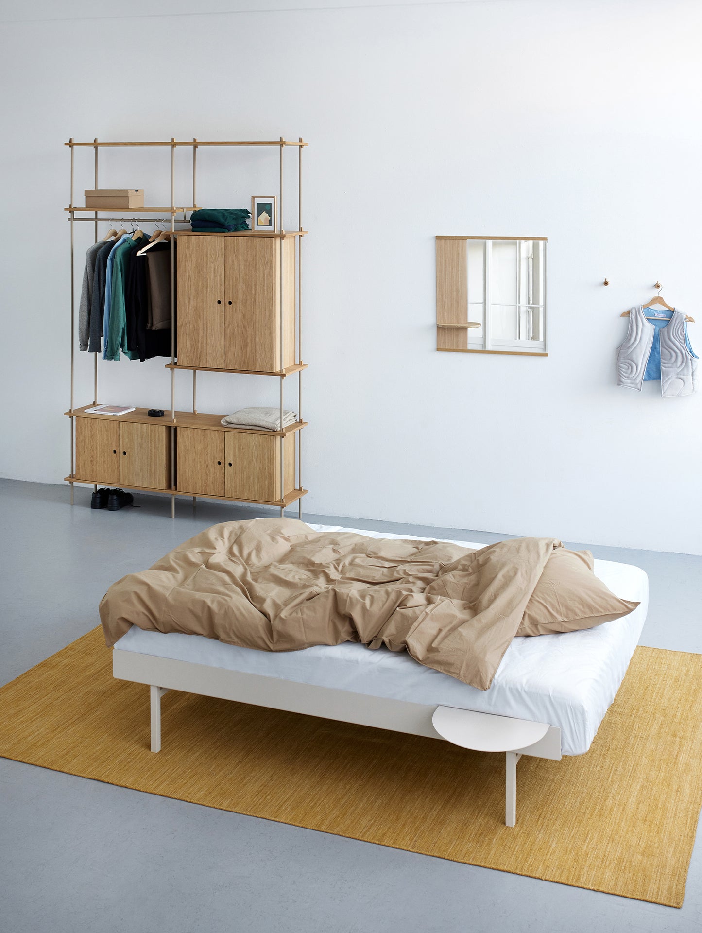 Moebe Bed High 90-180 cm with Side Table - Sand