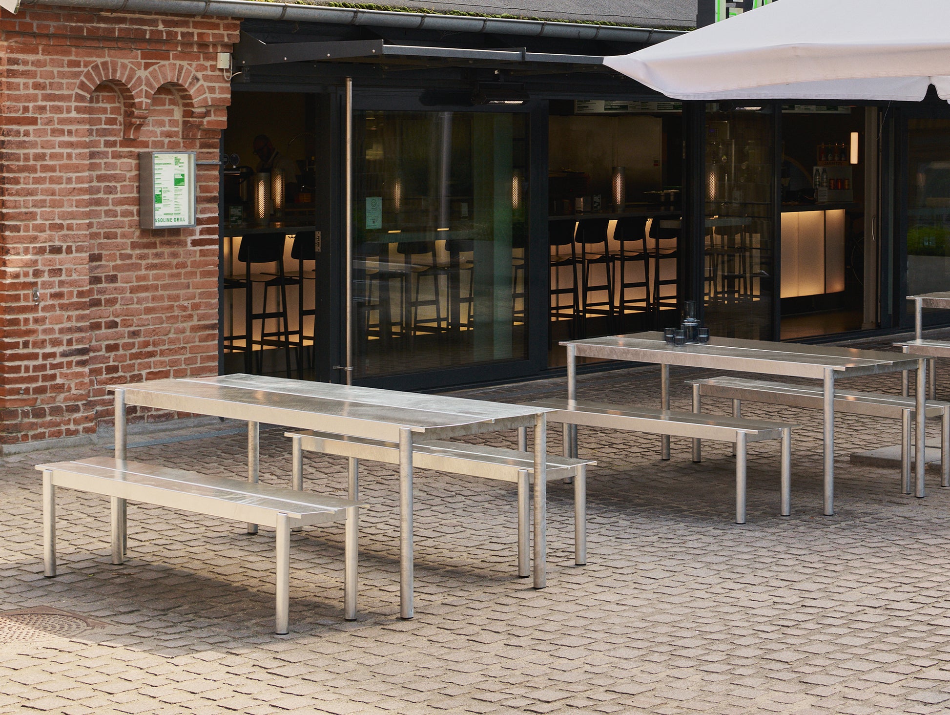 Muuto Linear Table  - Warm Galvanised Steel