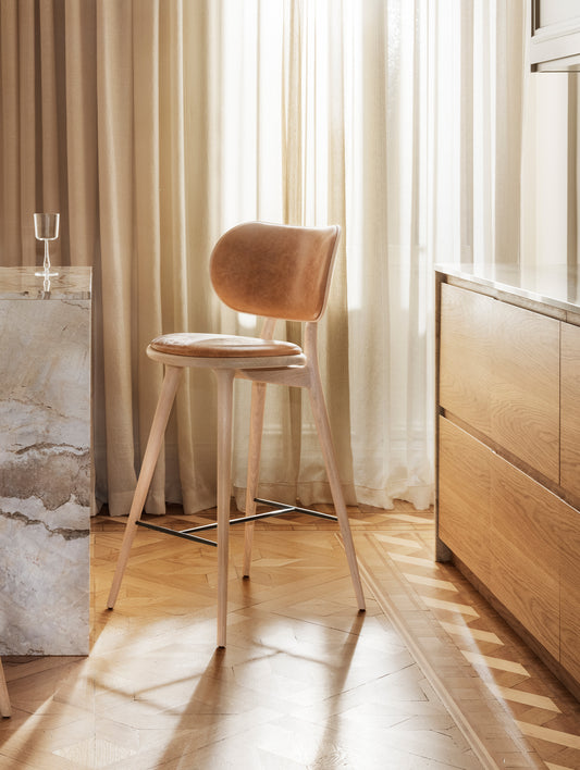 Mater High Stool Backrest - Matt Oak Base / Walnut Nuance Leather Seat