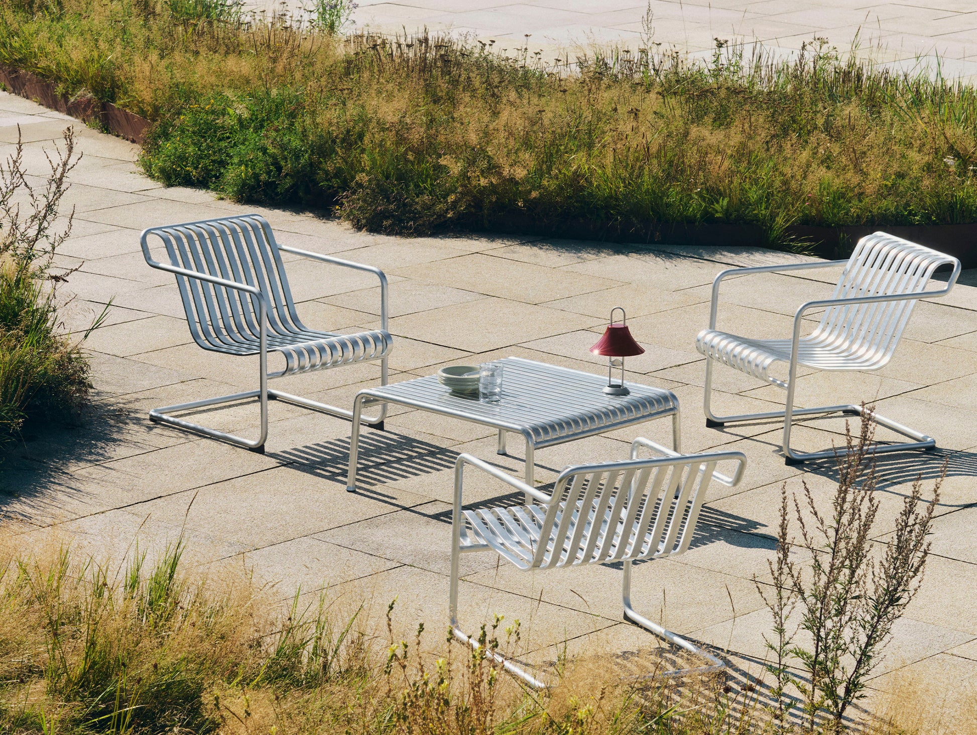 Palissade Cantilever Lounge Chair Low by HAY - Hot Galvanised