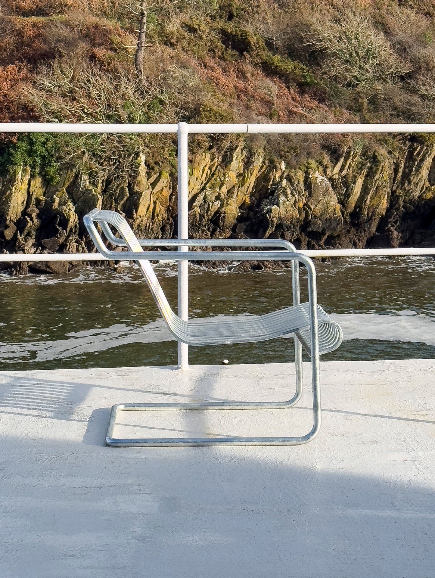 Palissade Cantilever Lounge Chair Low by HAY - Hot Galvanised