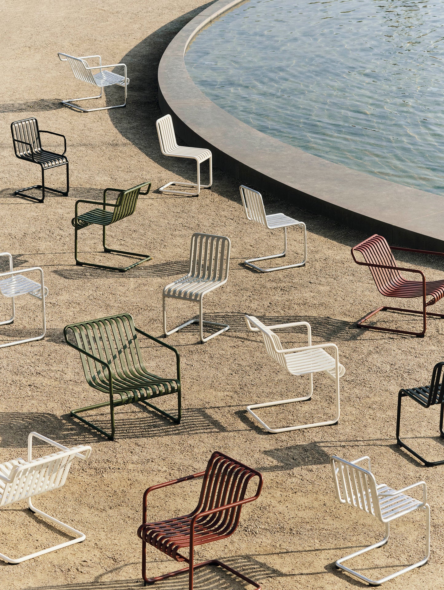 Palissade Cantilever Family by HAY 