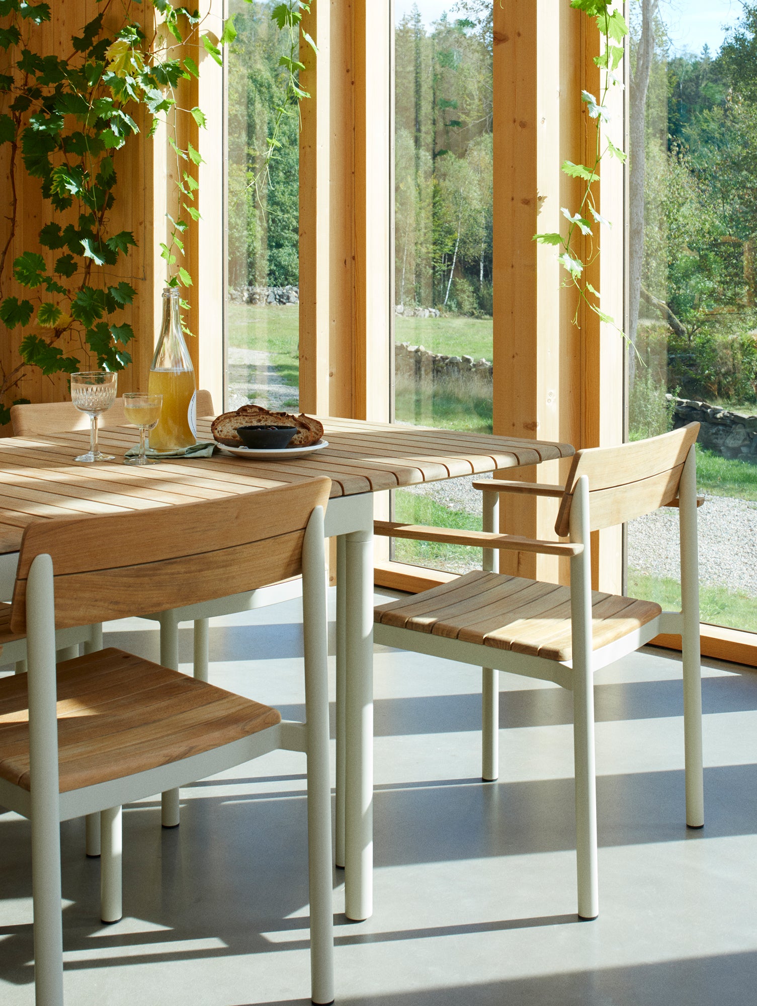 Pelagus Exetendable Table by Skagerak - Light Ivory