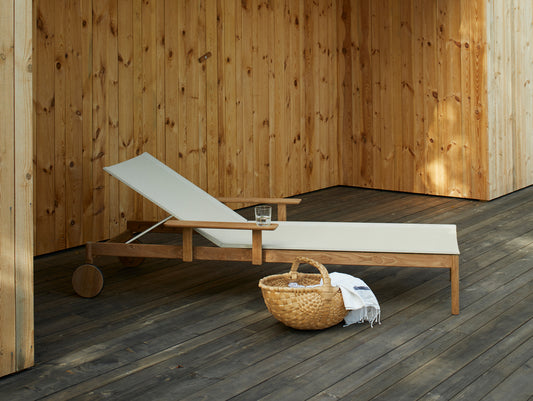 Pelagus Sunbed with Two Armrests by Skagerak