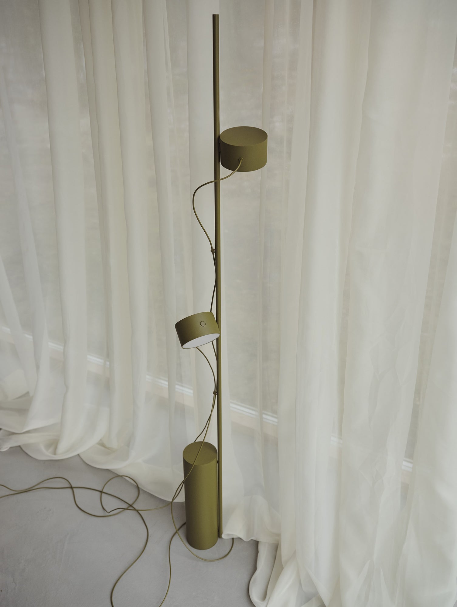 Post Floor Lamp by Muuto - Brown Green