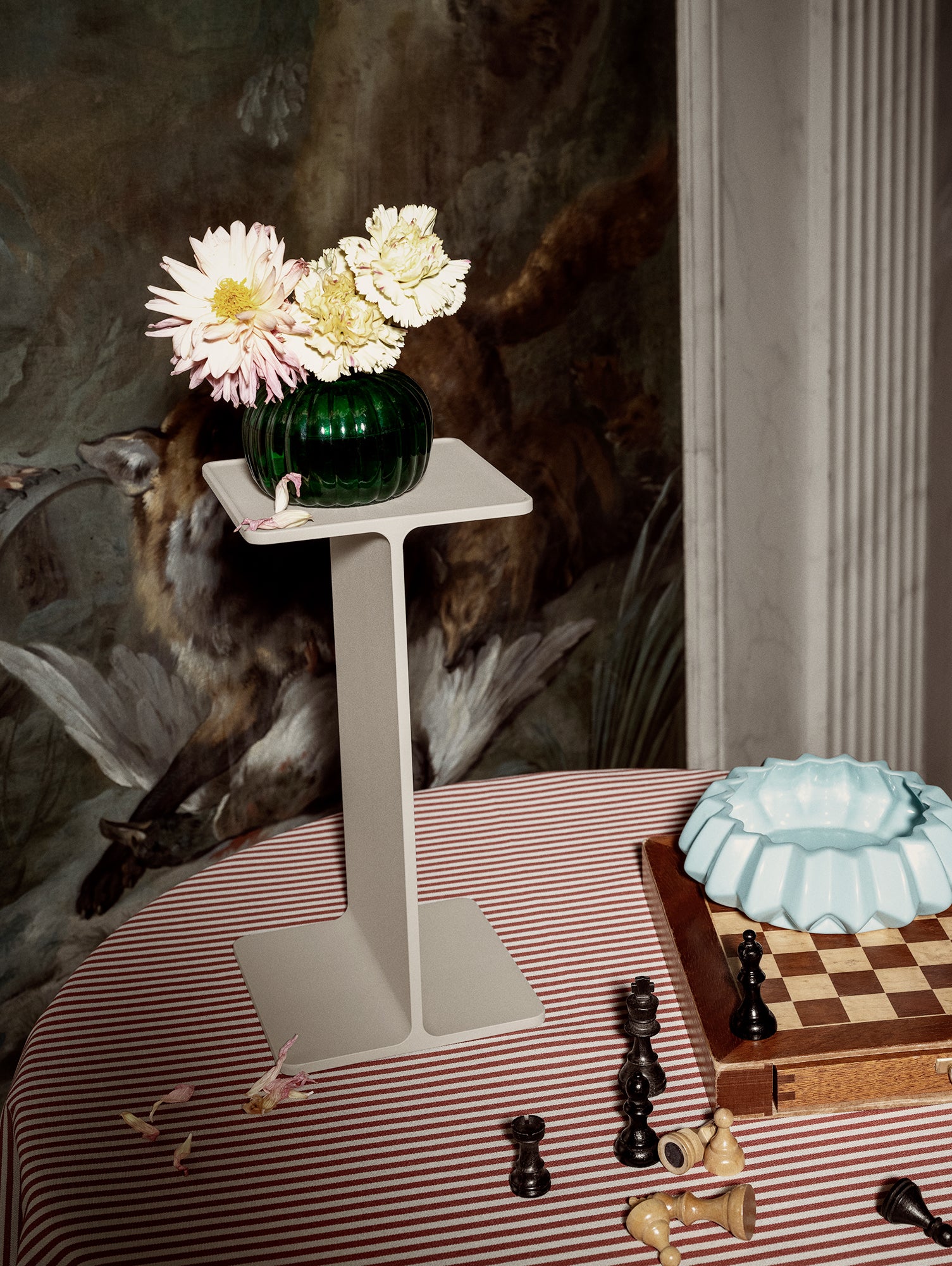 Museum Pedestal by String - Beige