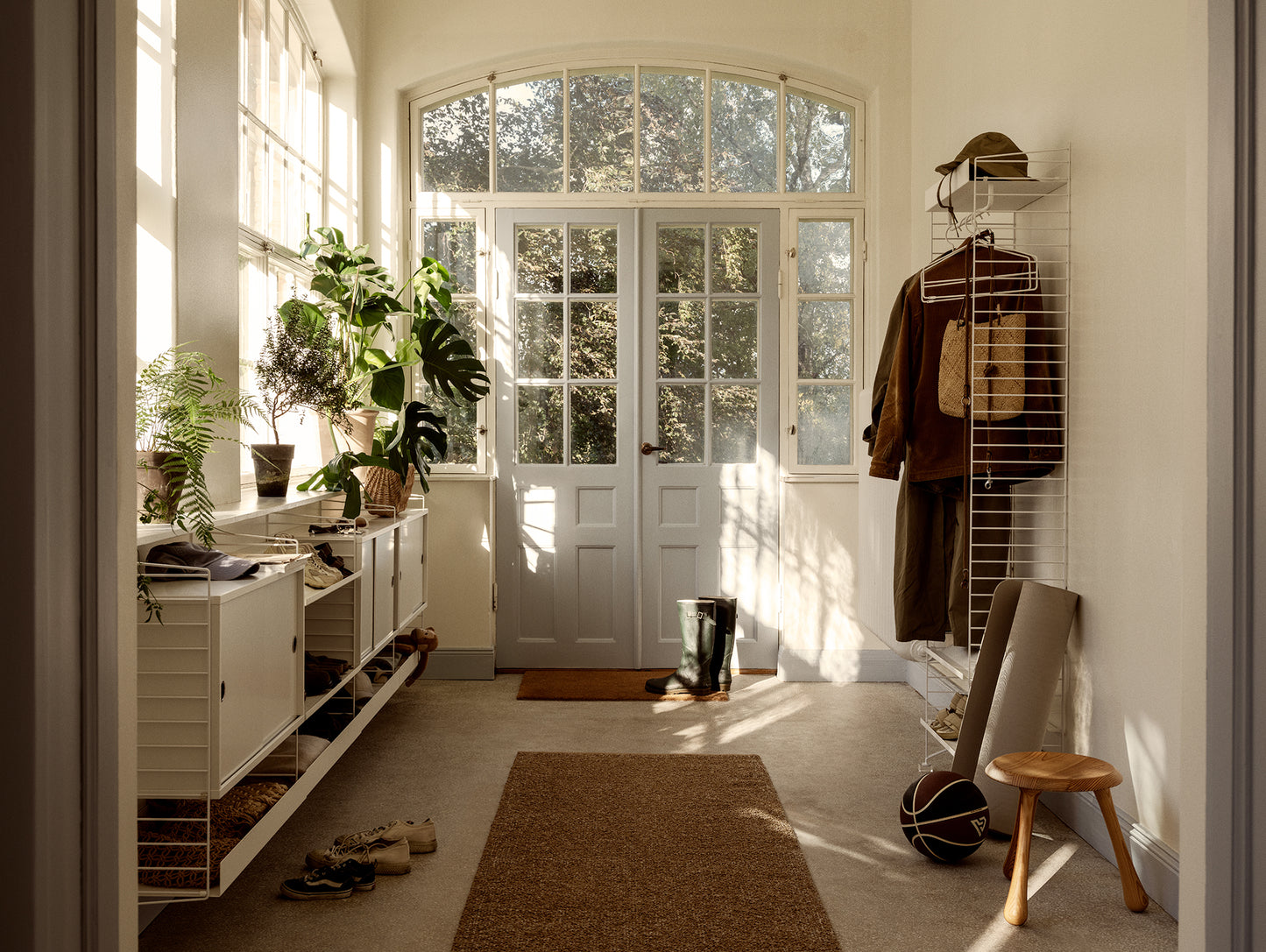 String Metal Shelves