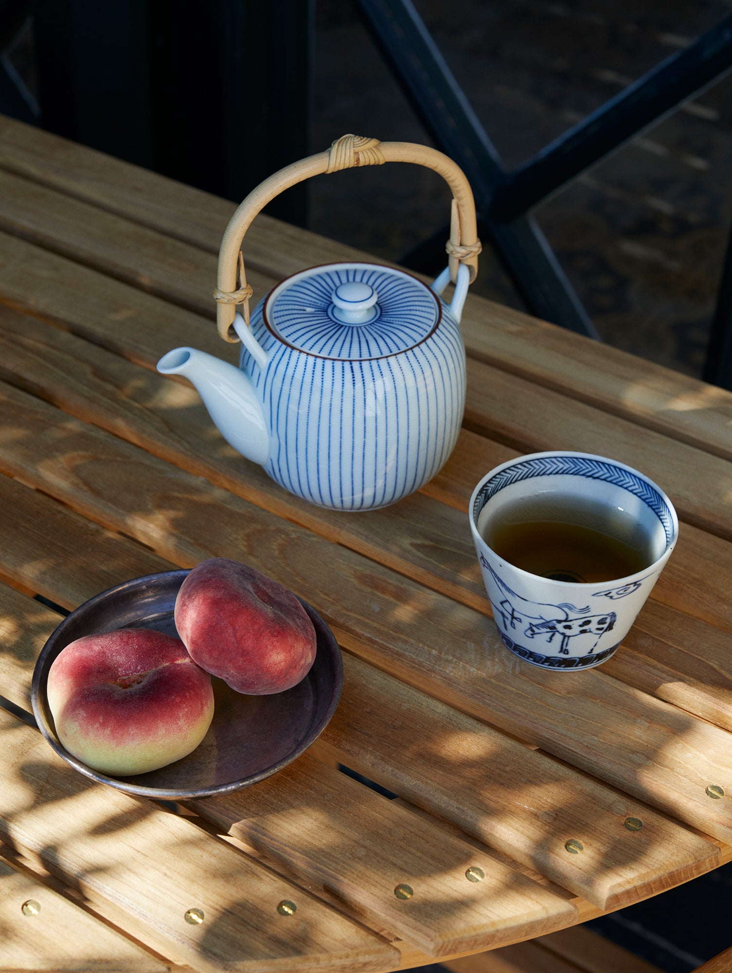 Selandia Table - Round by Fritz Hansen