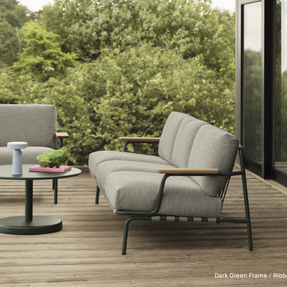 Settle 3-Seater Sofa by Muuto / Dark Green Frame / Ribbed Weave 02