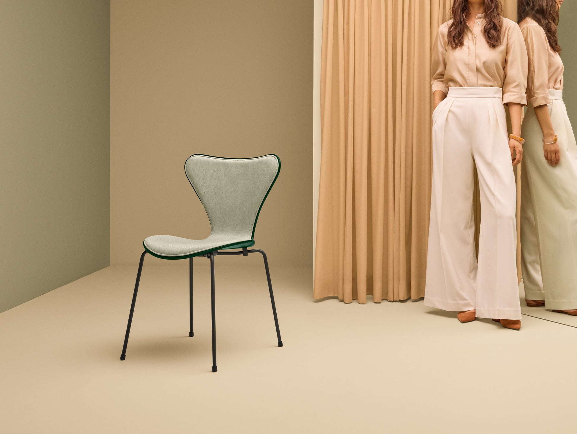 Series 7™ 3107 Dining Chair (Front Upholstered) by Fritz Hansen - Brown Bronze Steel / Front: Sunniva 3 132 / Back: Evergreen Lacquered Veneer