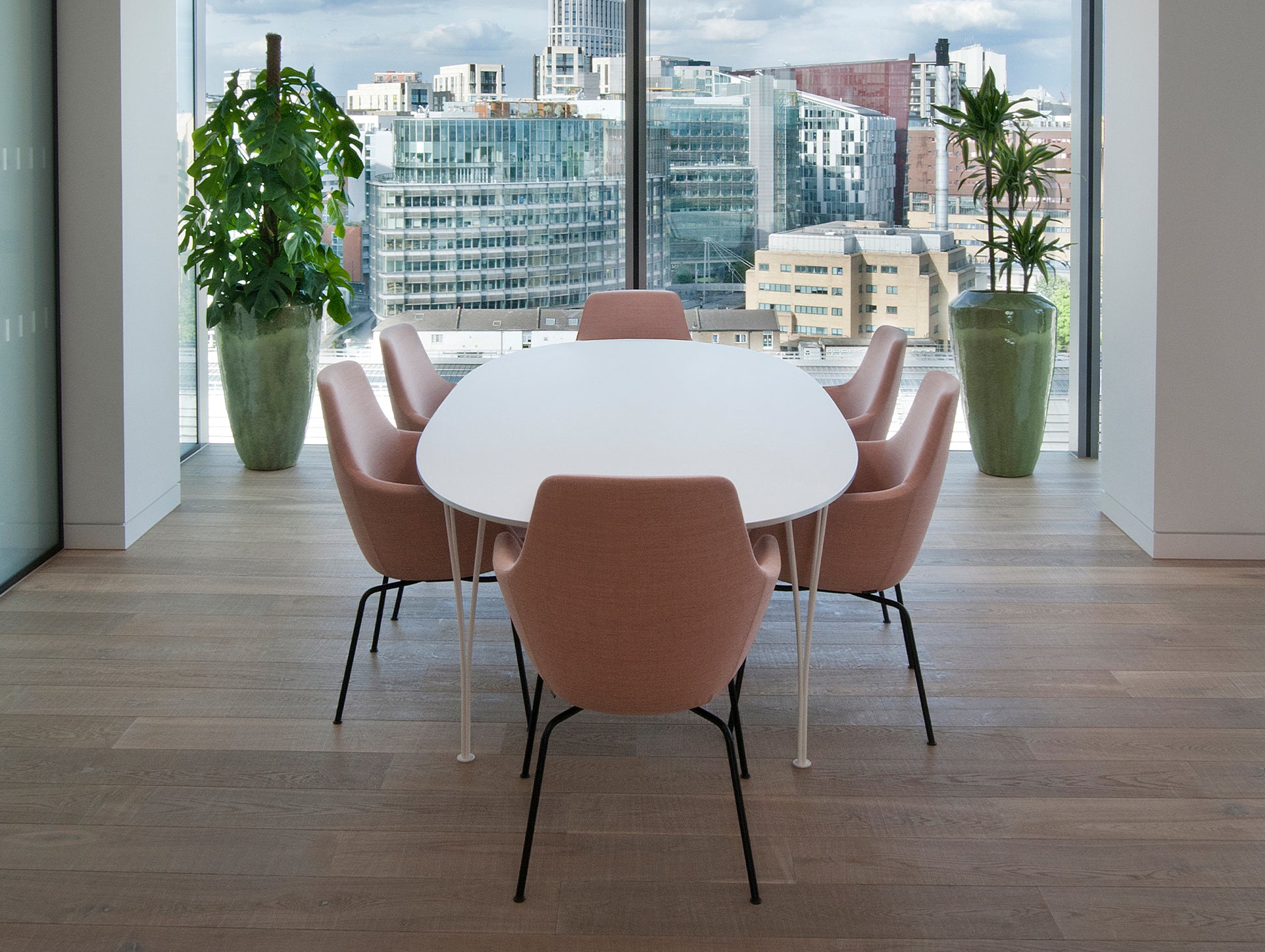 Superellipse Dining Table (Laminate Tabletop) by Fritz Hansen