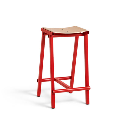 Taburete 8 Bar Stool by HAY - Low / Lacquered Oak Seat / Signal Red Base