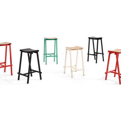 Taburete 8 Bar Stool by HAY