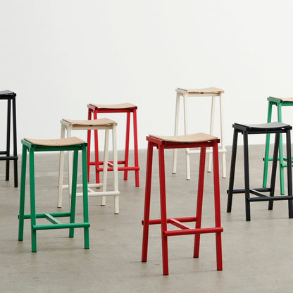 Taburete 8 Bar Stool by HAY