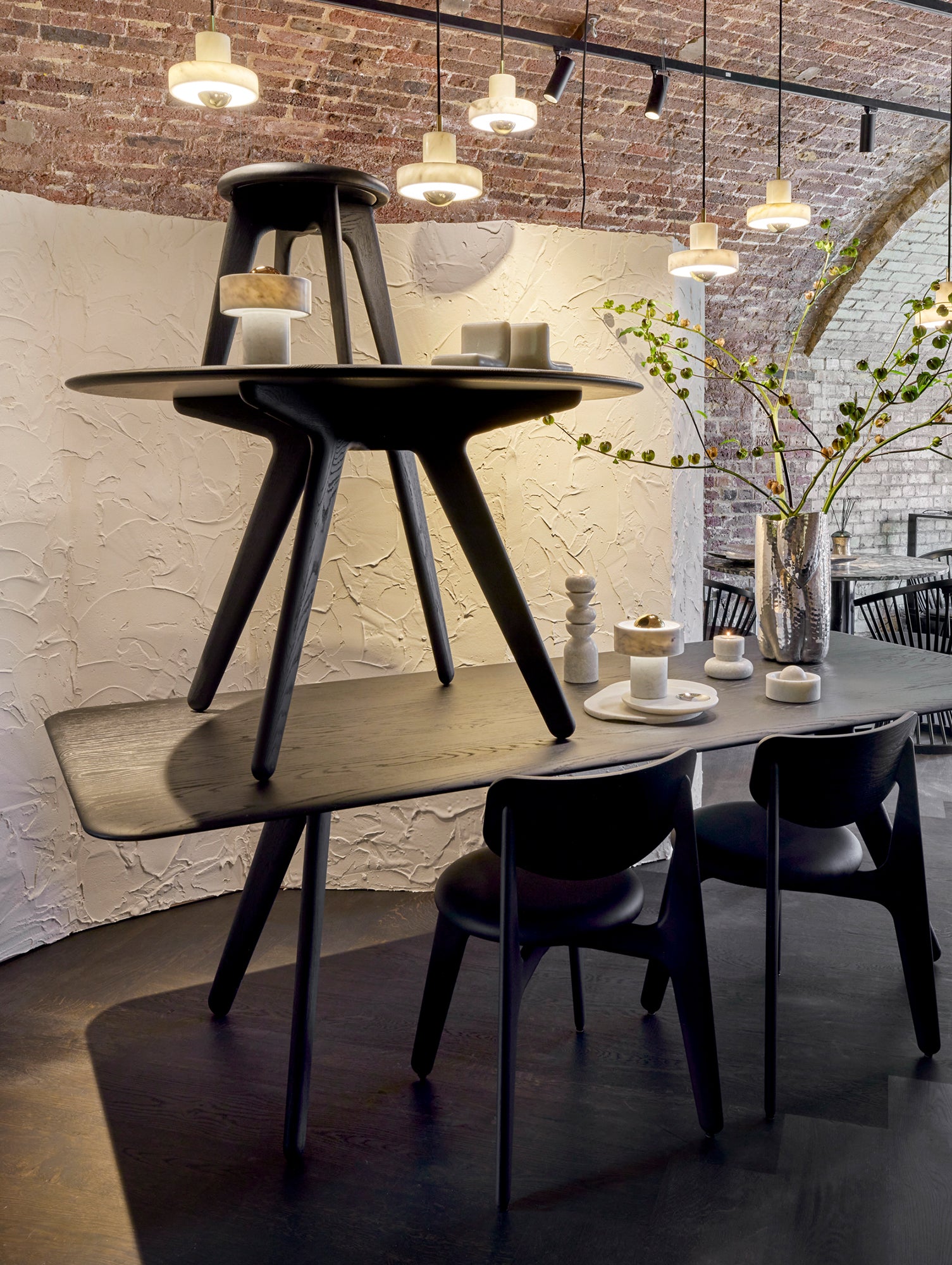 Slab Round Dining Table by Tom Dixon - Black Lacquered Oak