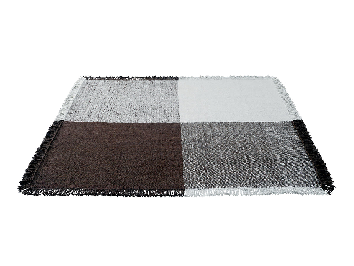 Verso Rug by Muuto - Cool Grey / Dark Brown

