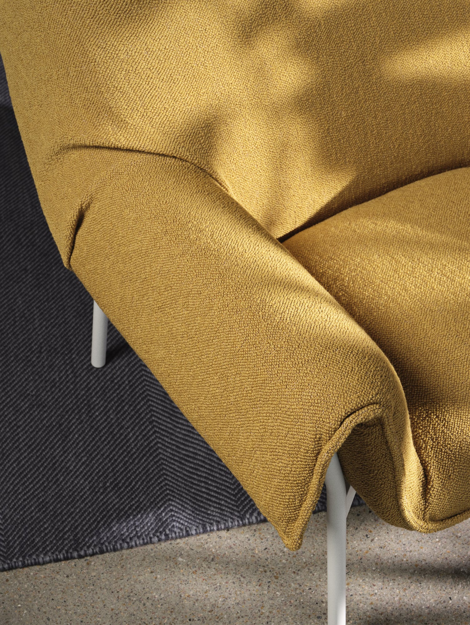 Wrap Lounge Chair by Muuto - Grey Base / Hearth 008