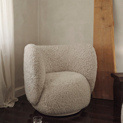Rico Lounge Chair by Ferm Living - Sheepskin Moonlight