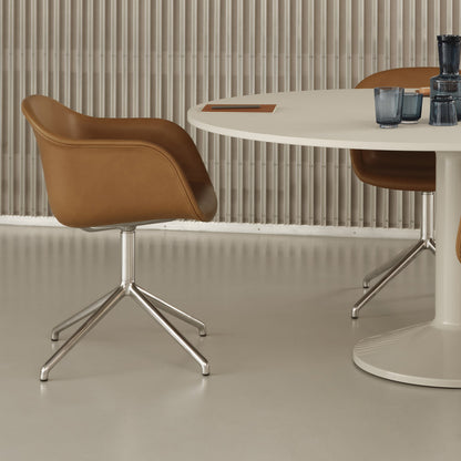 Fiber Armchair Upholstered with Swivel Base by Muuto - Cognac Refine Leather / Polished Aluminium