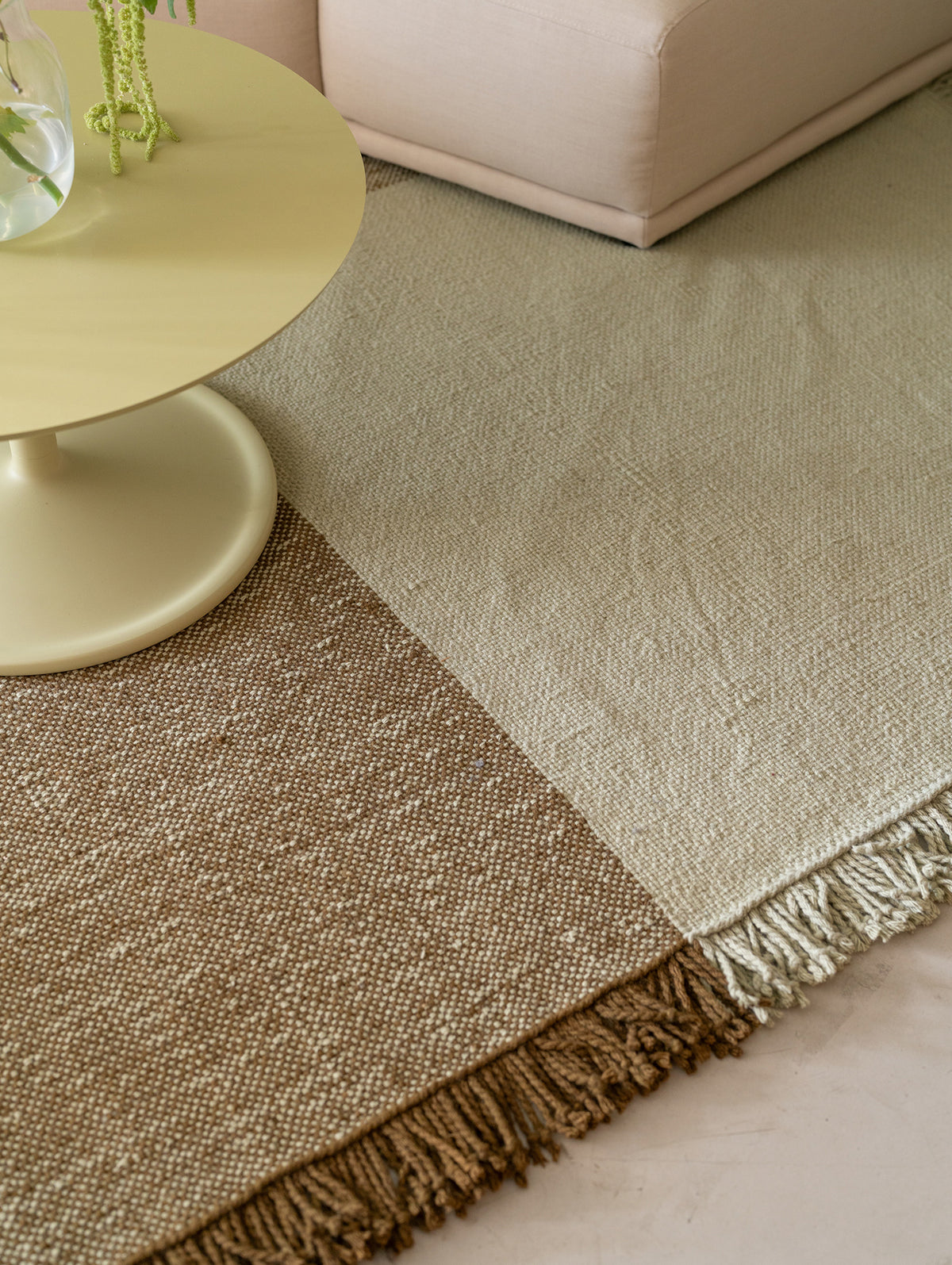 Verso Rug by Muuto - Pale Green / Warm Brown