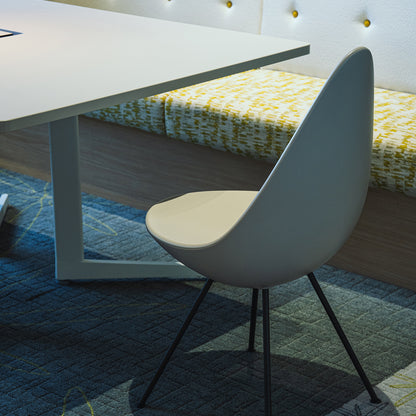 Drop Dining Chair Plastic (3110) by Fritz Hansen