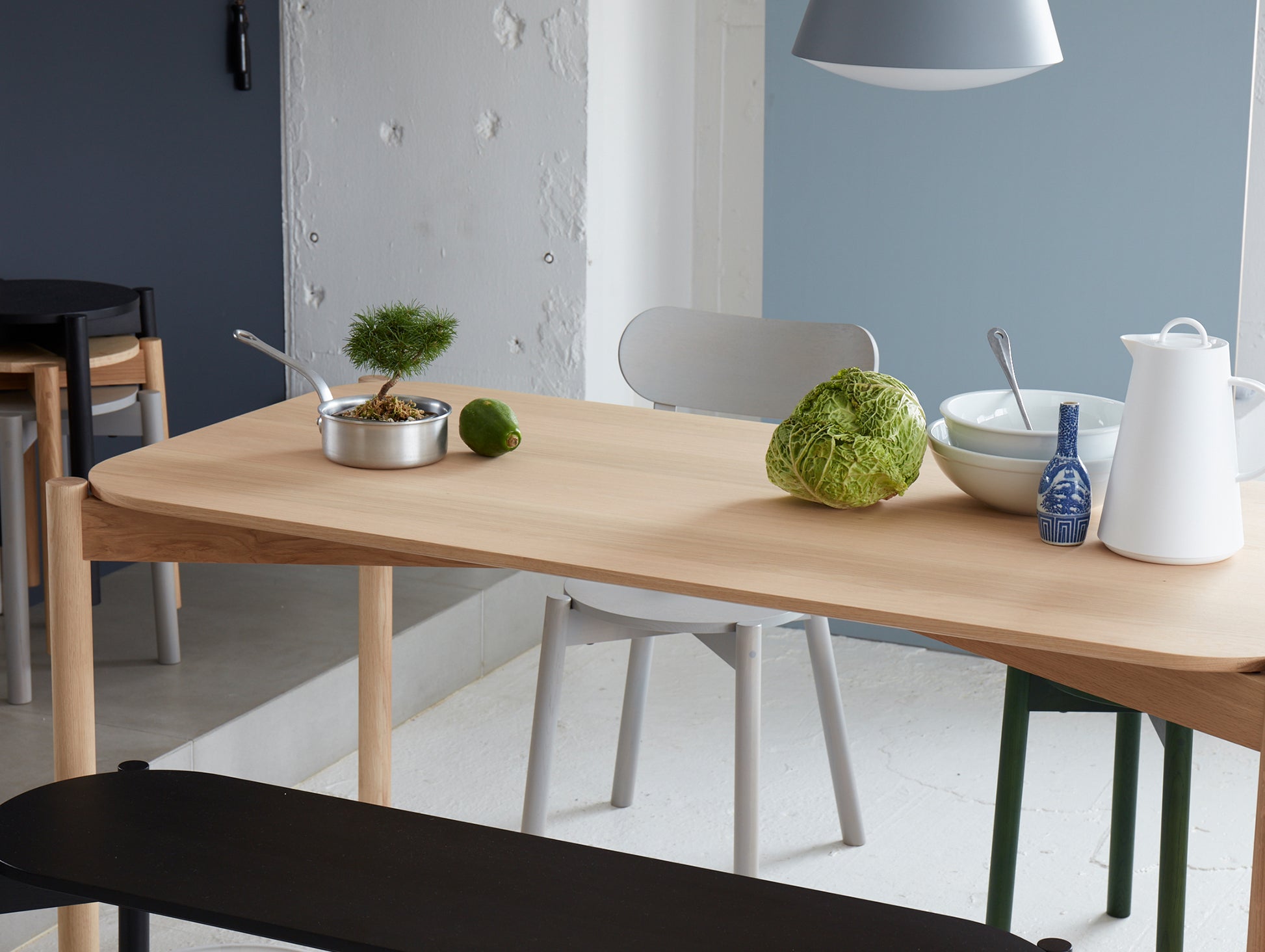 Castor Table by Karimoku New Standard