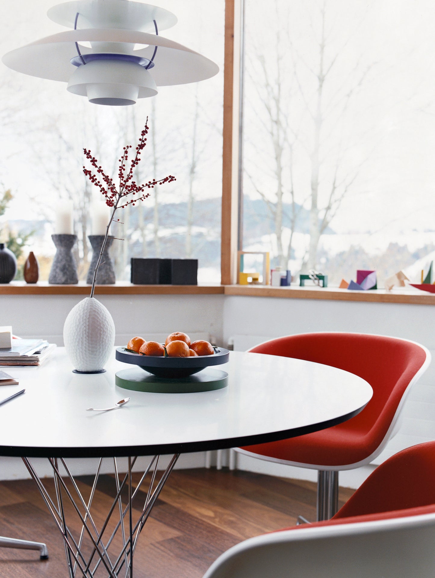 Noguchi Dining Table by Vitra - Diameter: 121 cm