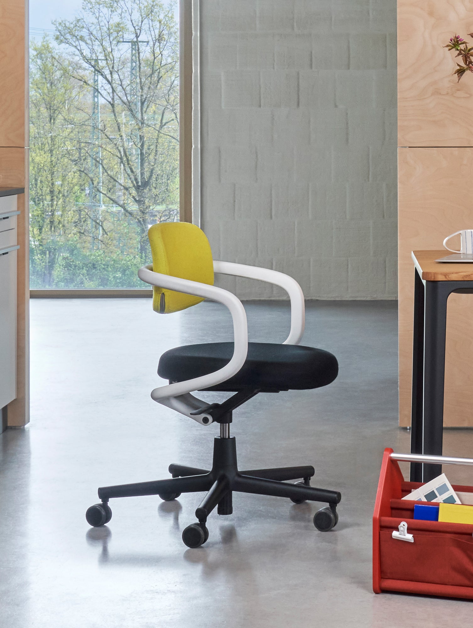 Allstar Office Chair by Vitra - Hopsak 66 Nero Seat / Hopsak 71 Yellow Pastel Green Backrest (F60)