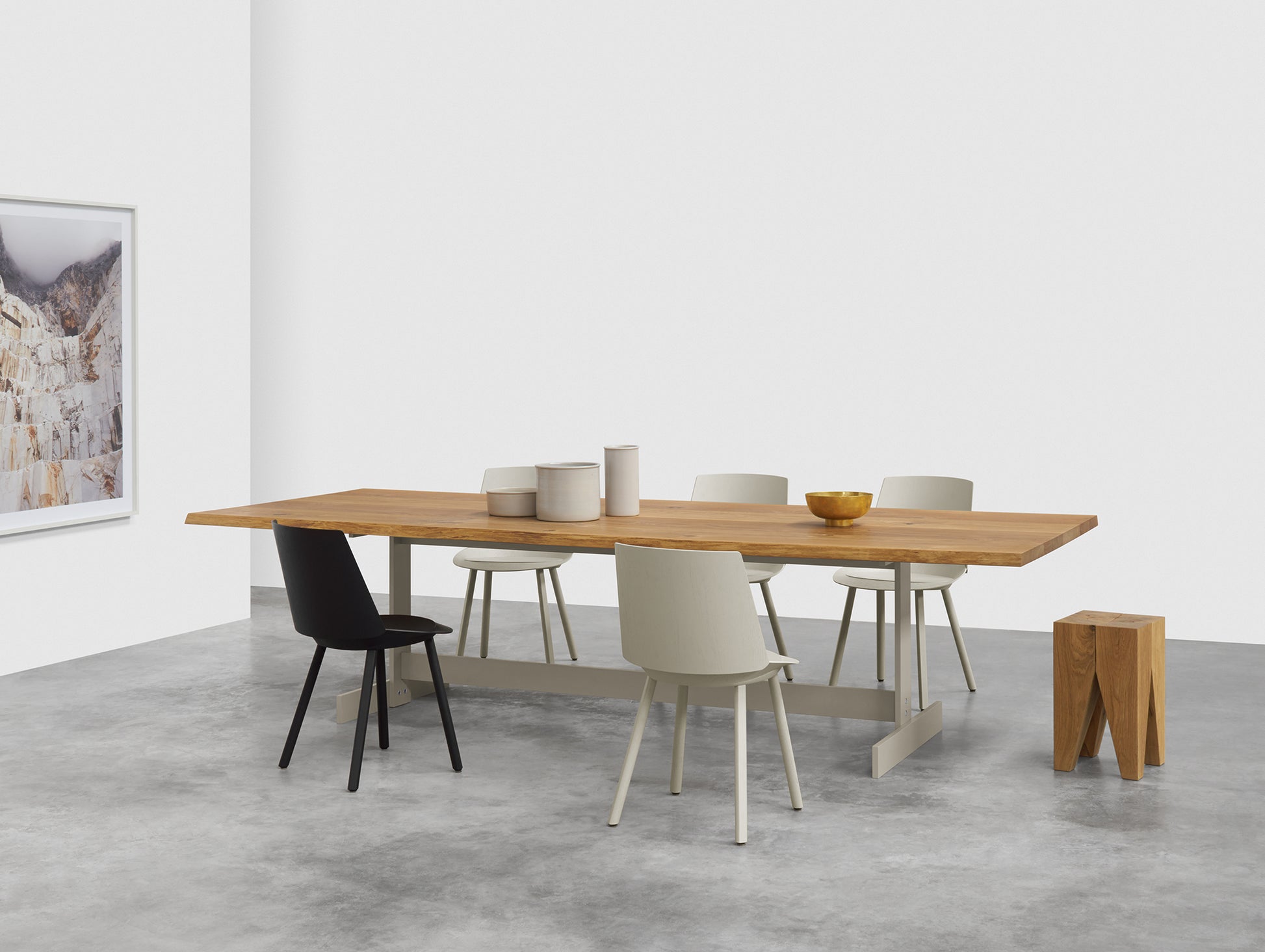 CH04 Houdini Chair by e15 - Silk Grey / Jet Black